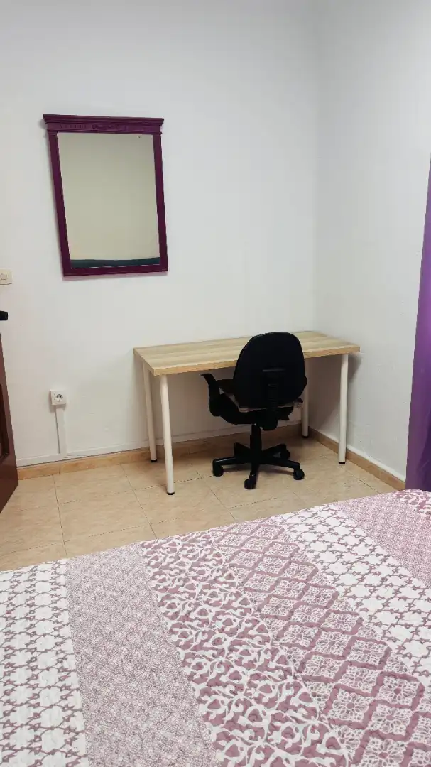 Dormitori de Casa o xalet de lloguer en Málaga amb Moblat, Forn i Rentadora