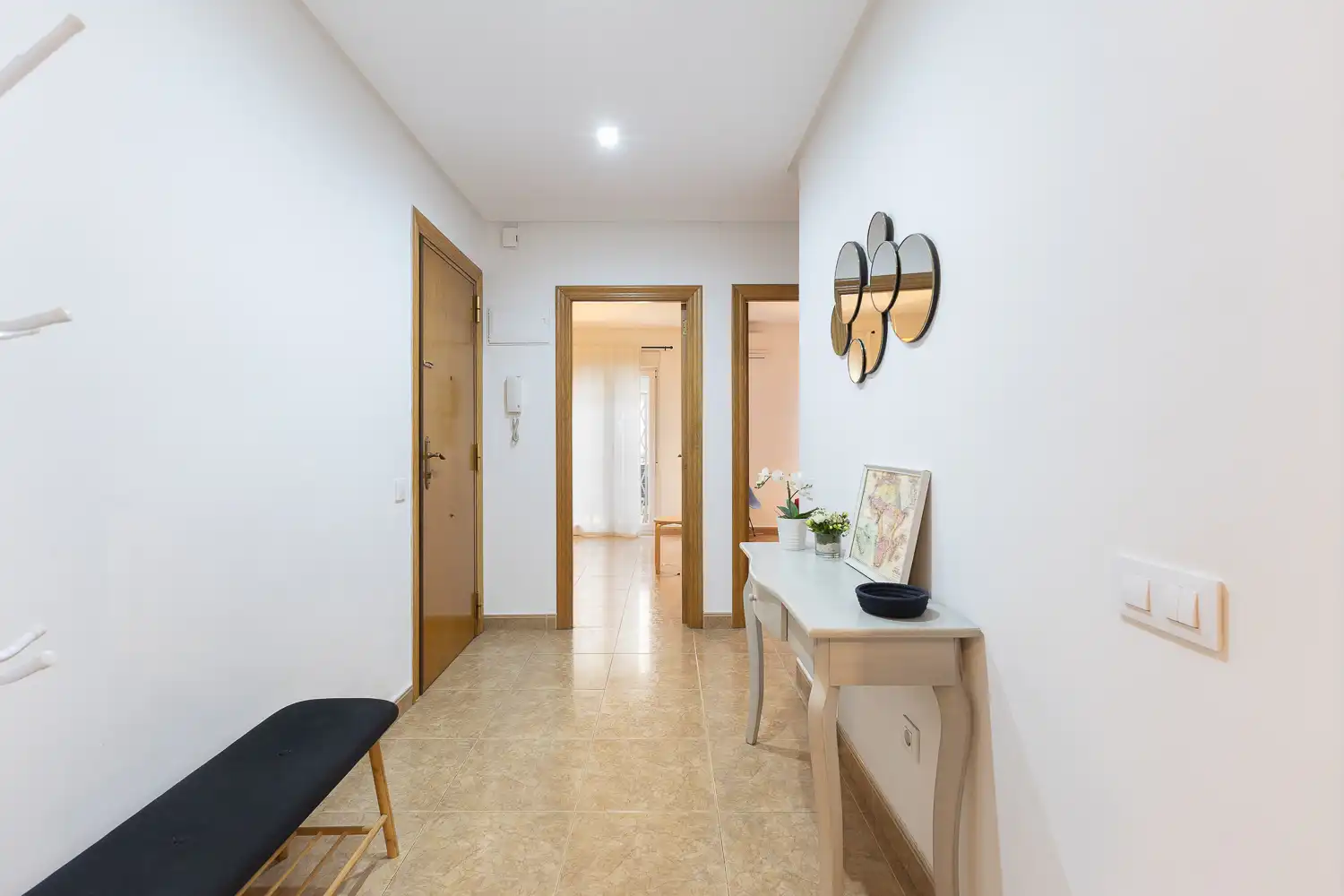 Flat for rent in Valencia  with Air Conditioner, Heating and Furnished