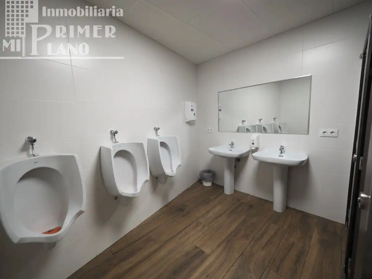 Baño de Edificio en venta en La Solana  