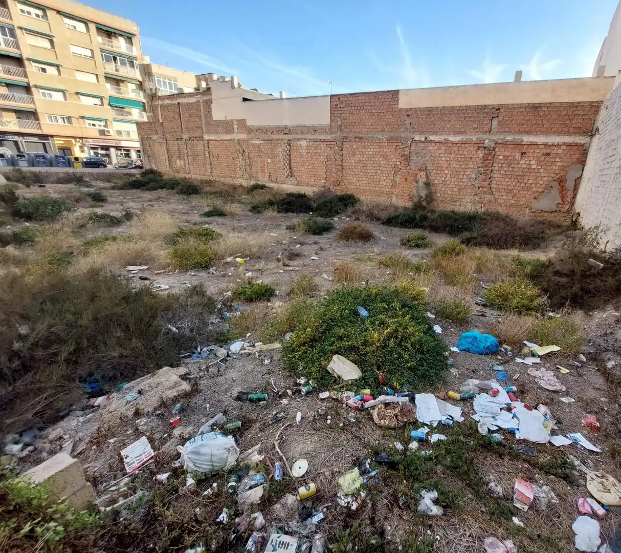 Solar de 300 metros, en pleno centro de Águilas., imatge 4