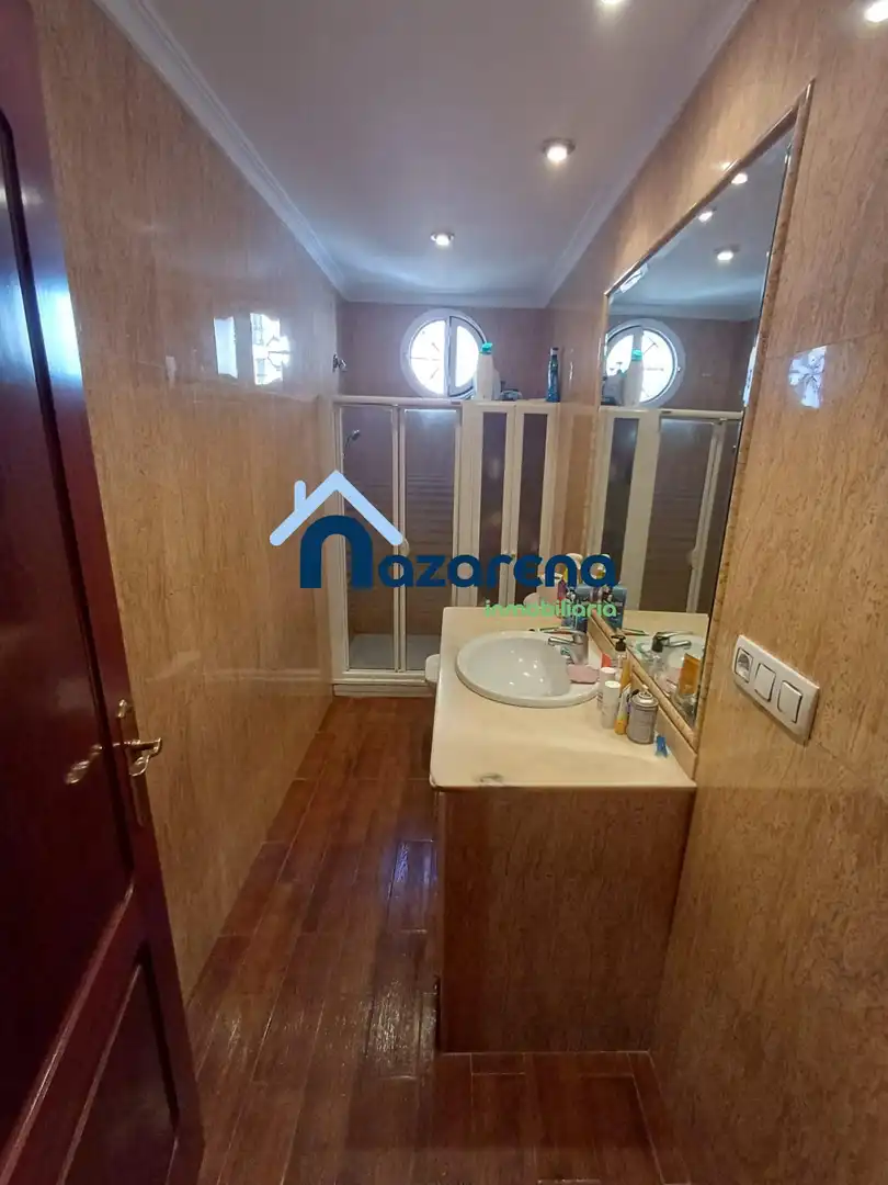 Bathroom of Houses for sale in Sevilla  with Storage room and Balcony