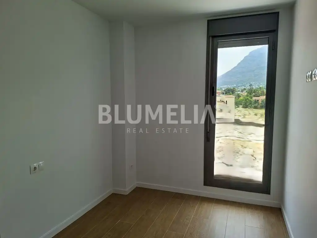 Dormitori de Apartament en venda en Dénia amb Aire condicionat, Calefacció i Jardí privat