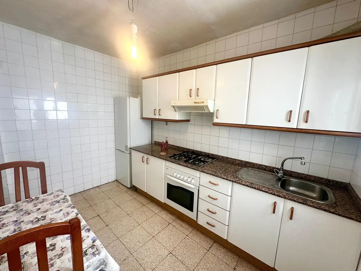 Cuina de Apartament en venda en Alicante / Alacant amb Terrassa, Moblat i Balcó