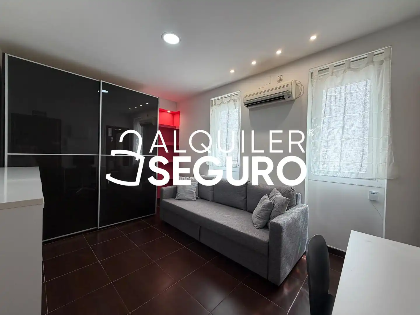 Sala de estar de Estudio de alquiler en Madrid con Aire acondicionado y Amueblado