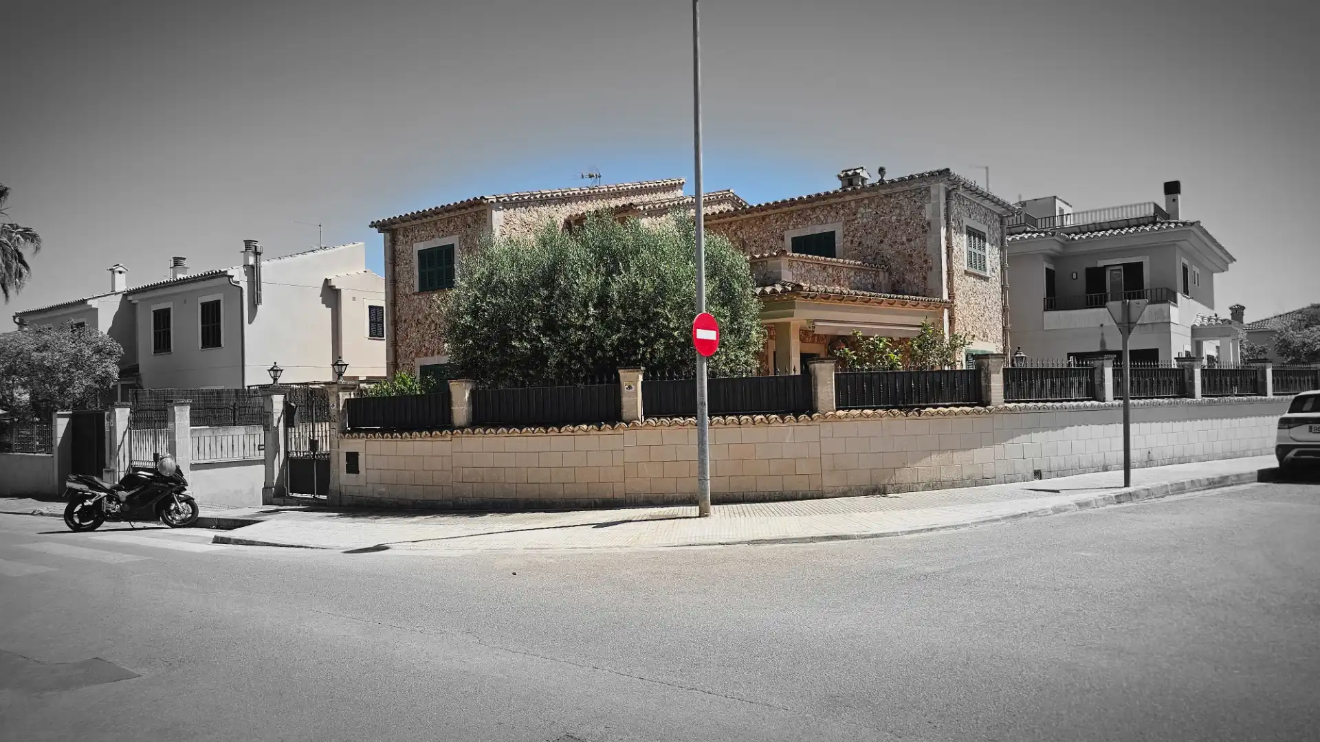 Vista exterior de Casa o xalet en venda en Marratxí amb Aire condicionat, Calefacció i Jardí privat