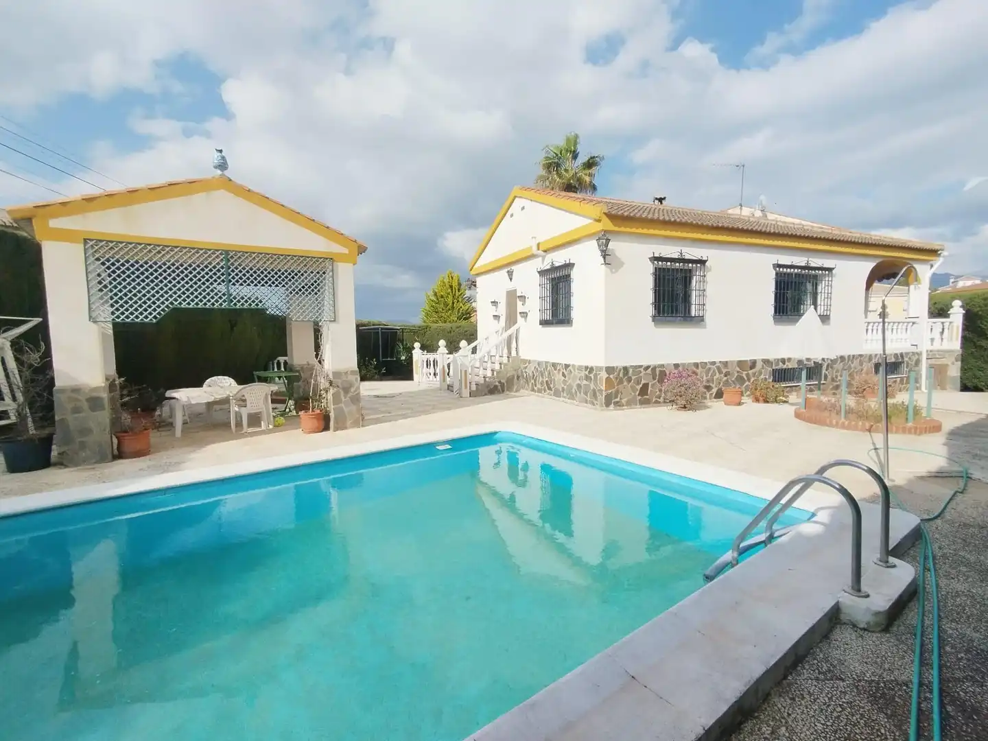 Chalet con piscina en venta en Calle de la Adelfa, imagen 4