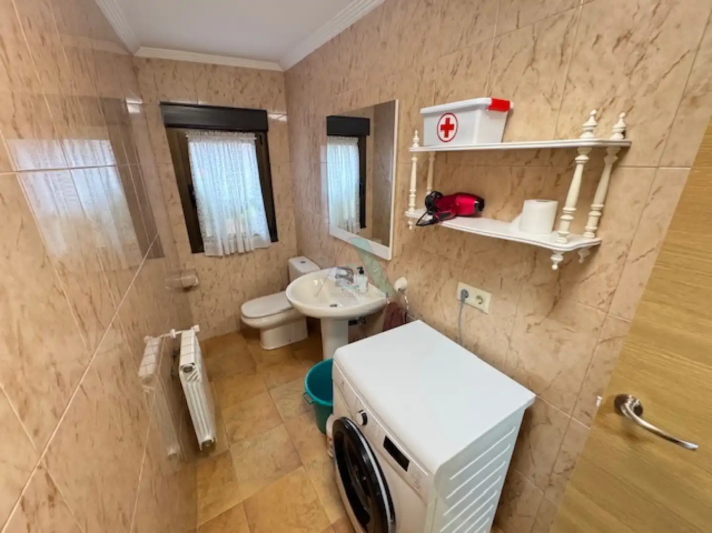 Bany de Casa o xalet en venda en Llanes amb Jardí privat