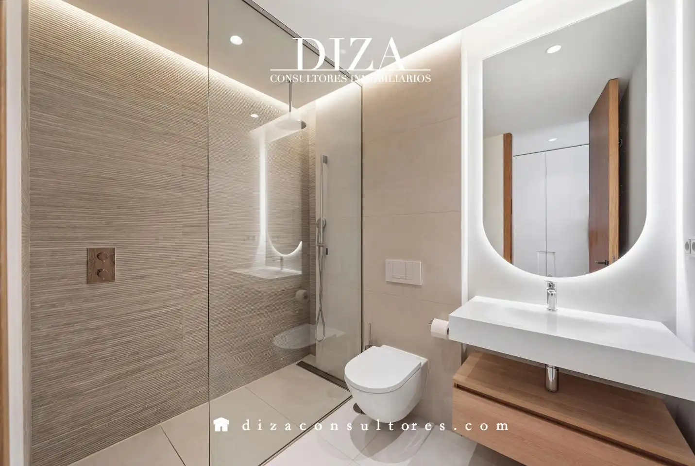 Bathroom of Duplexes for sale in Pozuelo de Alarcón  with Air Conditioner, Heating and Private garden