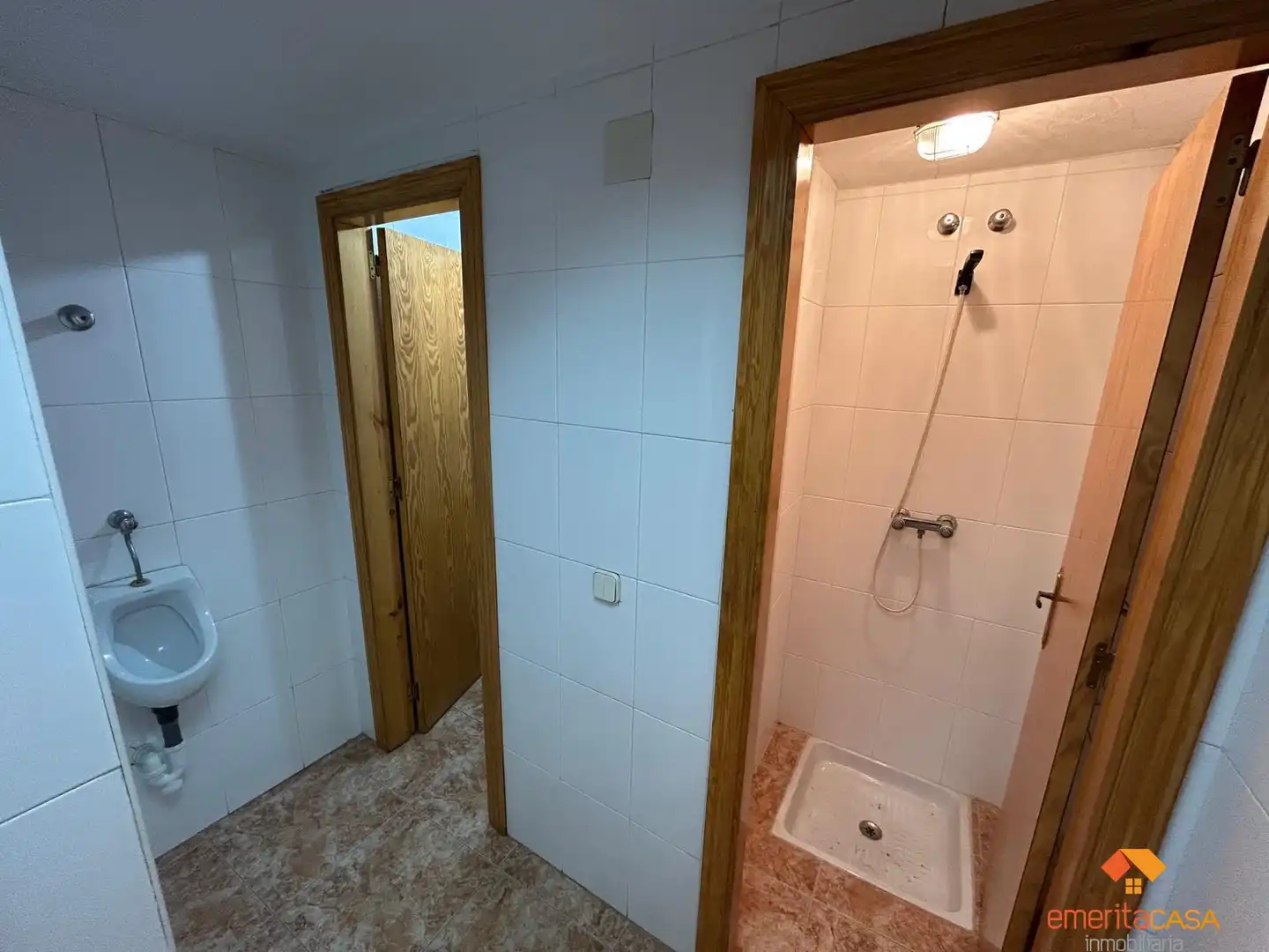 Commercial properties for sale in Sur