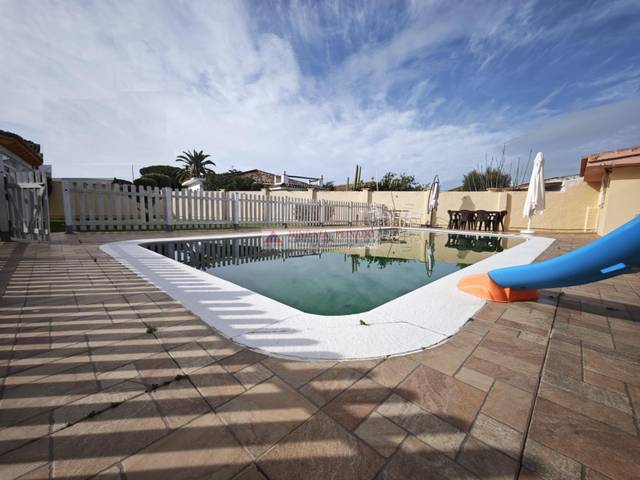 Casa-chalet en Venta en Valdelagrana