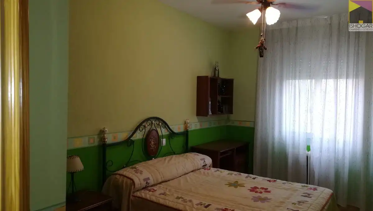 Habitación de Casa o chalet en venta en Valdepeñas con Aire acondicionado, Calefacción y Parquet