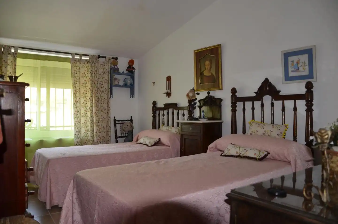 Dormitori de Casa o xalet en venda en Carcabuey amb Jardí privat, Piscina i Moblat
