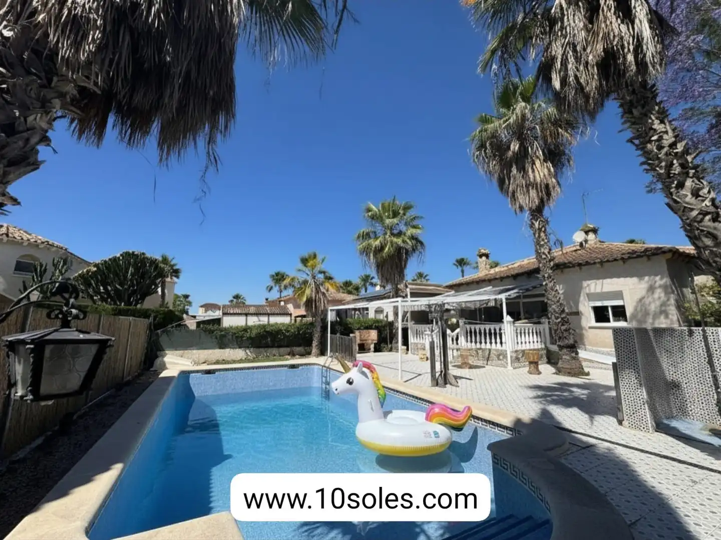 Vista exterior de Casa o xalet en venda en Benferri amb Calefacció, Jardí privat i Terrassa