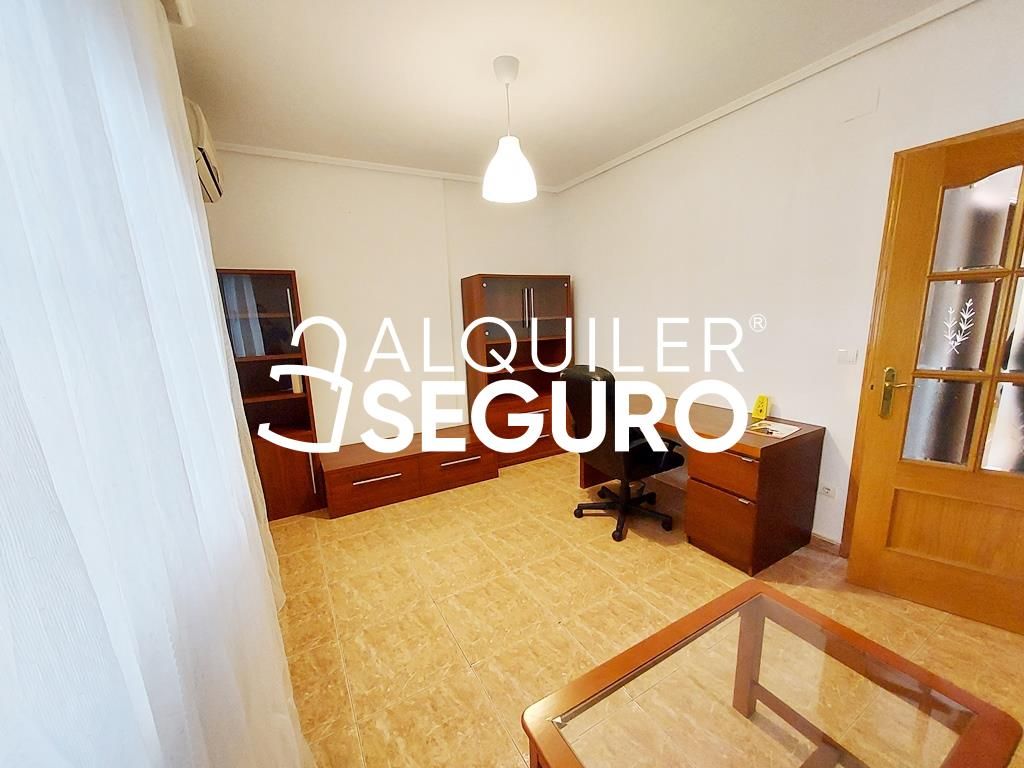Bedroom of Flat to rent in  Madrid Capital  with Heating, Terrace and Furnished