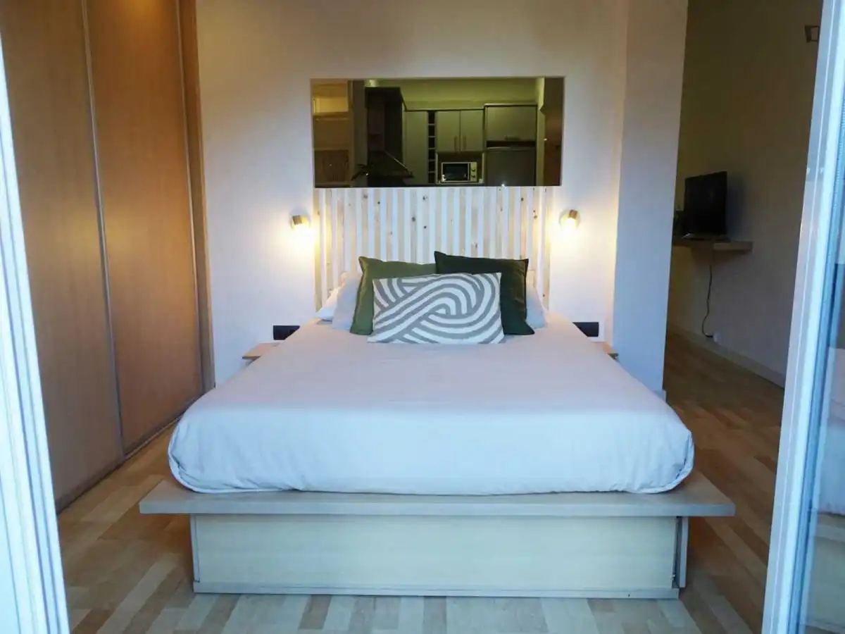 Study for rent in Fort Pienc