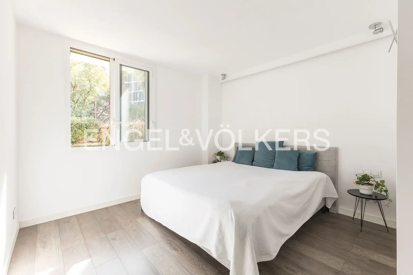 Bedroom of Duplexes for rent in Barcelona  with Air Conditioner, Heating and Parquet flooring