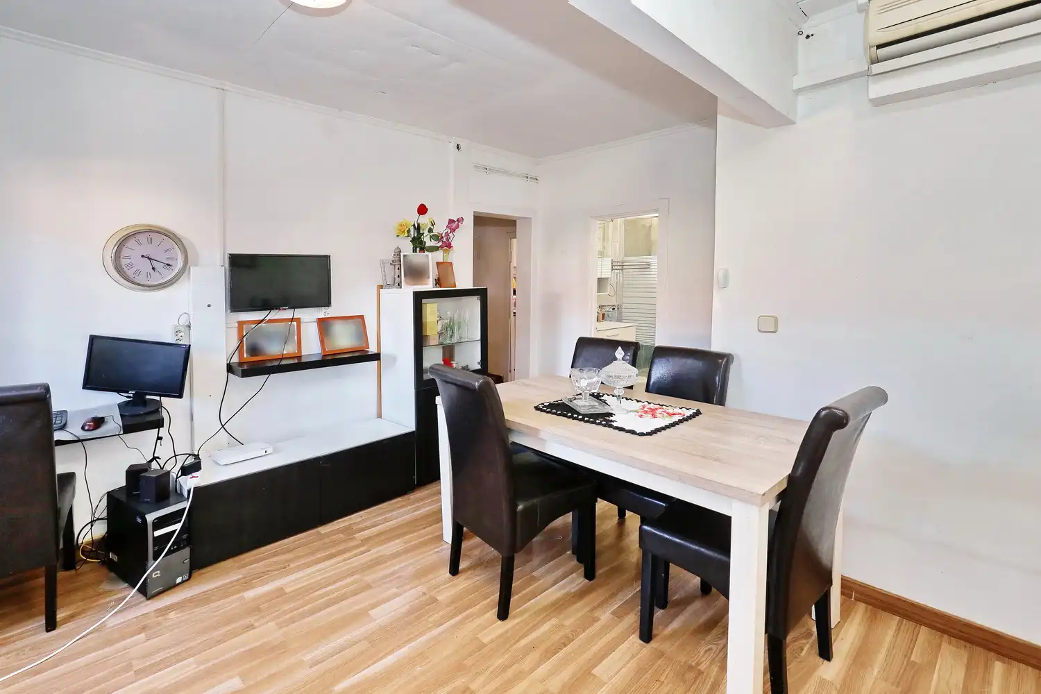 Comedor de Piso en venta en Barcelona con Aire acondicionado, Amueblado y Alarma