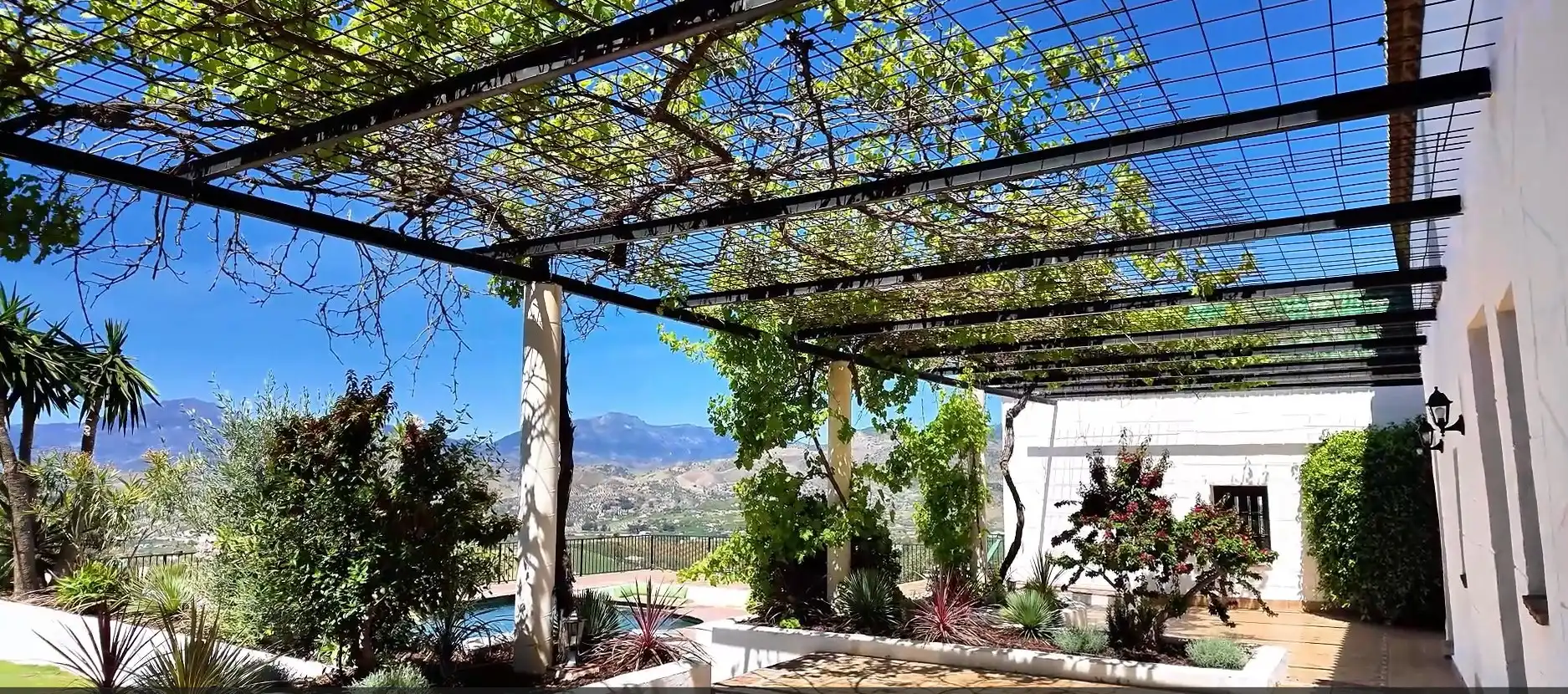 Terrassa de Finca rústica en venda en Álora amb Aire condicionat, Calefacció i Jardí privat