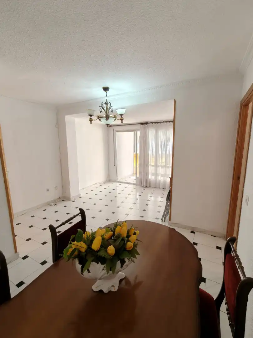 Comedor de Piso en venta en Alcorcón con Calefacción, Terraza y Piscina comunitaria