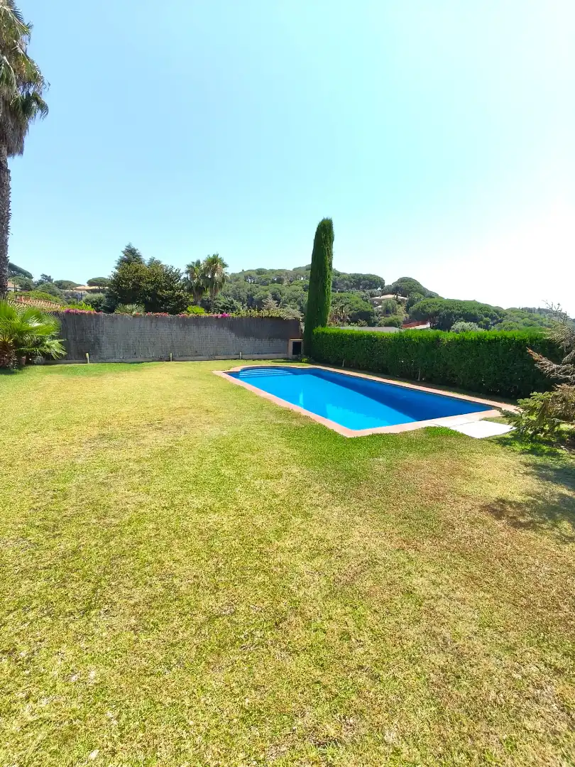 Swimming pool of Houses for sale in Sant Andreu de Llavaneres  with Air Conditioner, Heating and Private garden