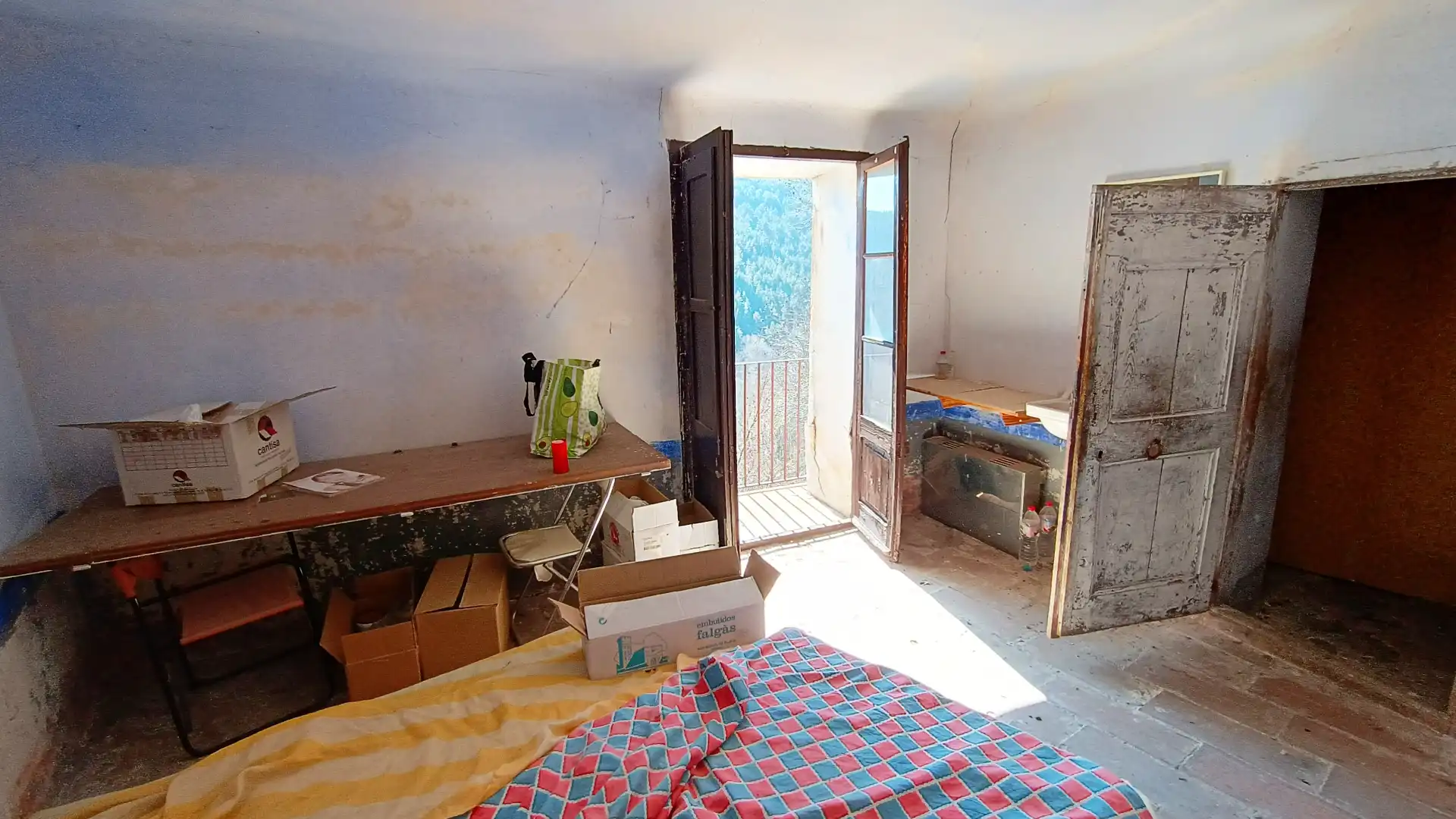 Dormitori de Finca rústica en venda en Soriguera amb Balcó