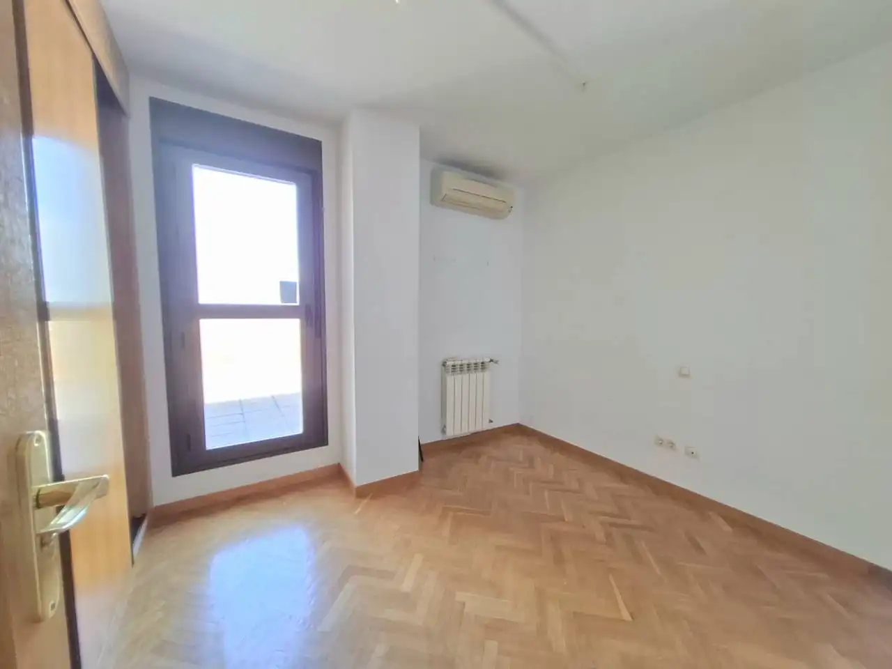 Habitación de Piso de alquiler en Valdemoro con Aire acondicionado, Calefacción y Terraza