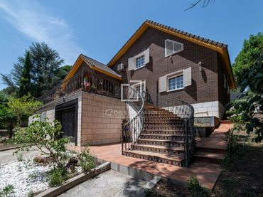 Xalet amb piscina en venda a San Martín de Valdeiglesias