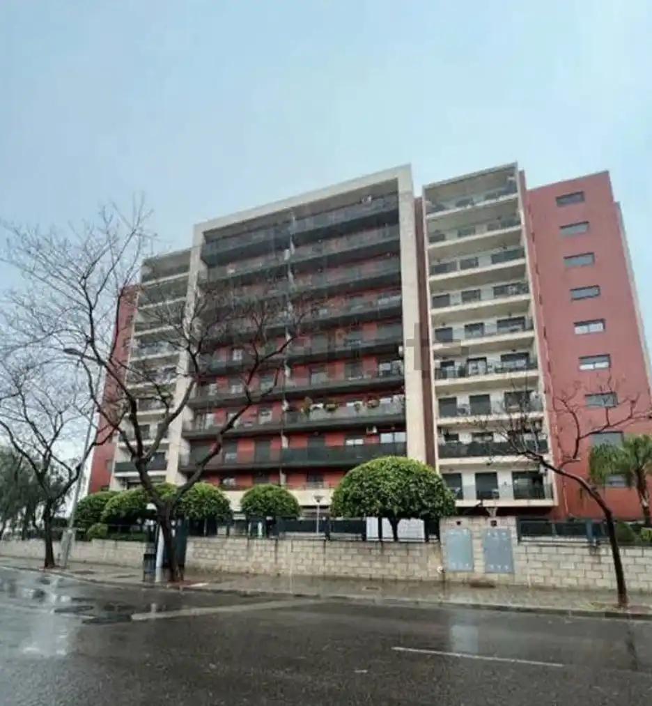 Exterior view of Garage for rent in Paterna