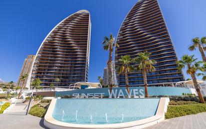 Vista exterior de Apartament de lloguer en Benidorm amb Aire condicionat, Terrassa i Balcó