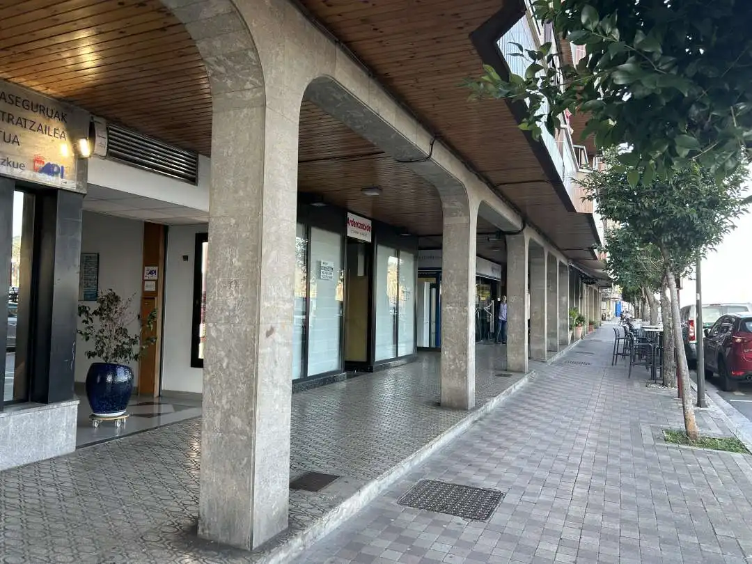 Local comercial de lloguer a Zumaia, imagen 2