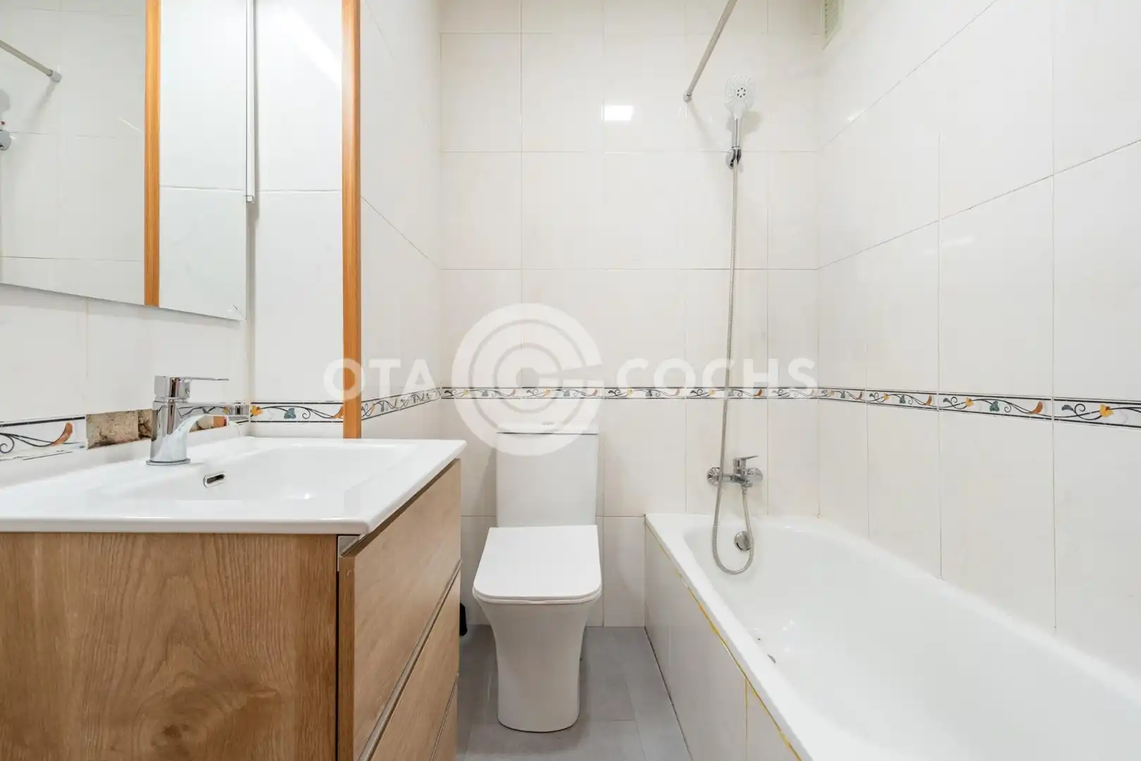 Bathroom of Flat for sale in Reus  with Air Conditioner, Balcony and Community pool