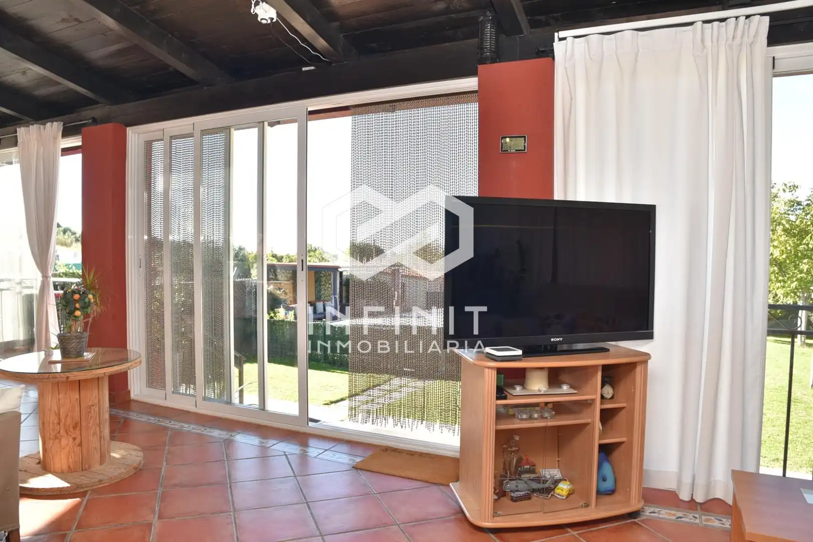 Living room of Houses for sale in Ribatejada, Madrid