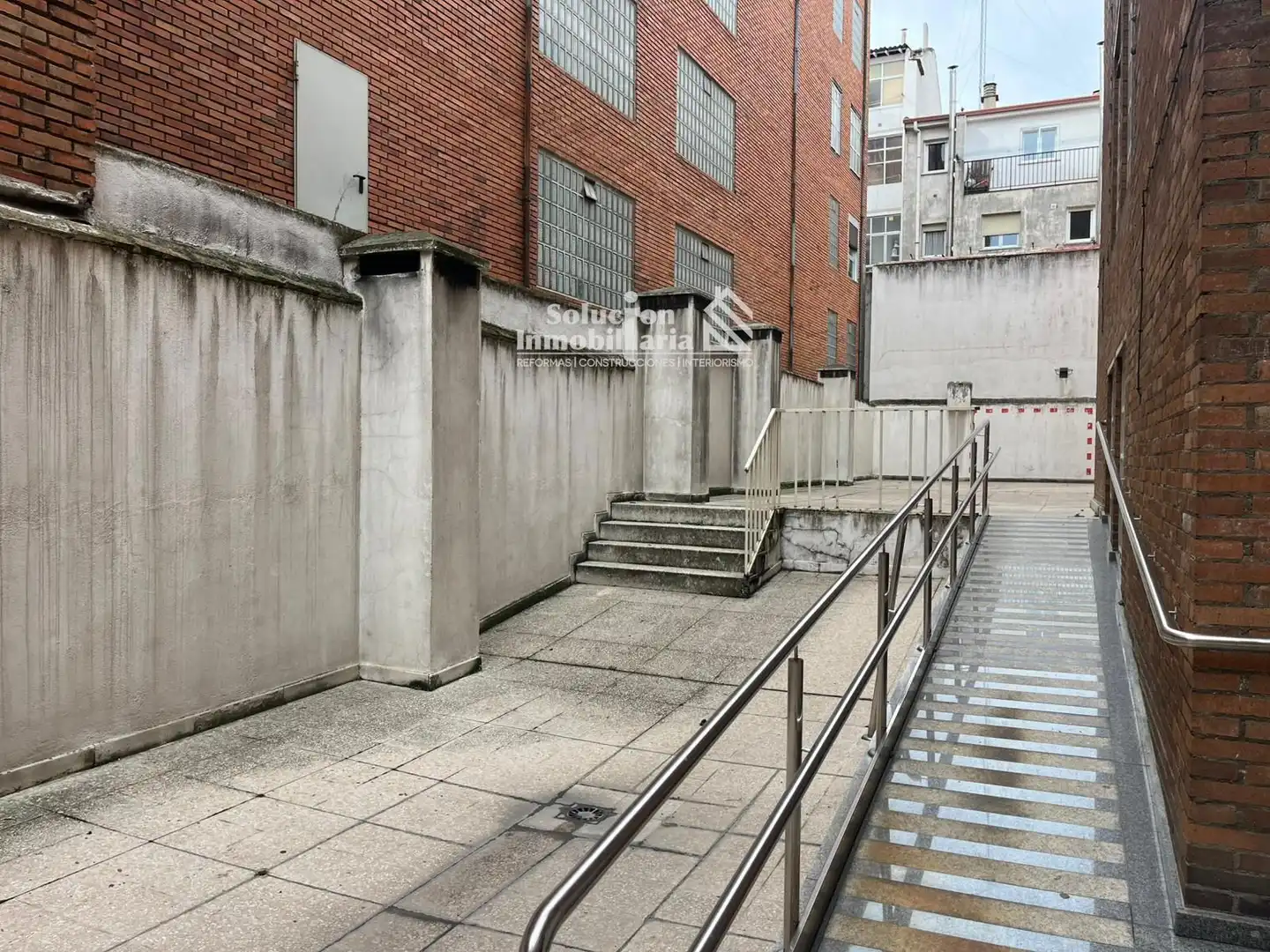 Vista exterior de Pis en venda en Salamanca amb Calefacció, Terrassa i Moblat
