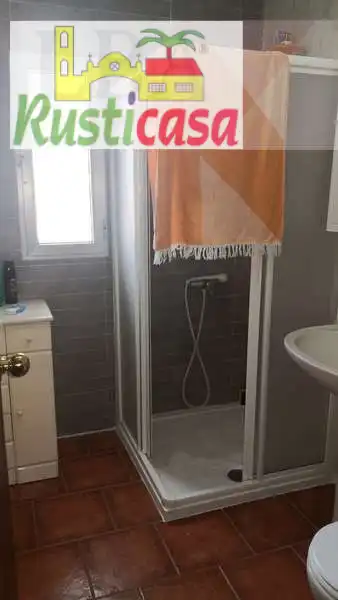 Baño de Casa o chalet en venta en Bailén con Jardín privado, Trastero y Piscina