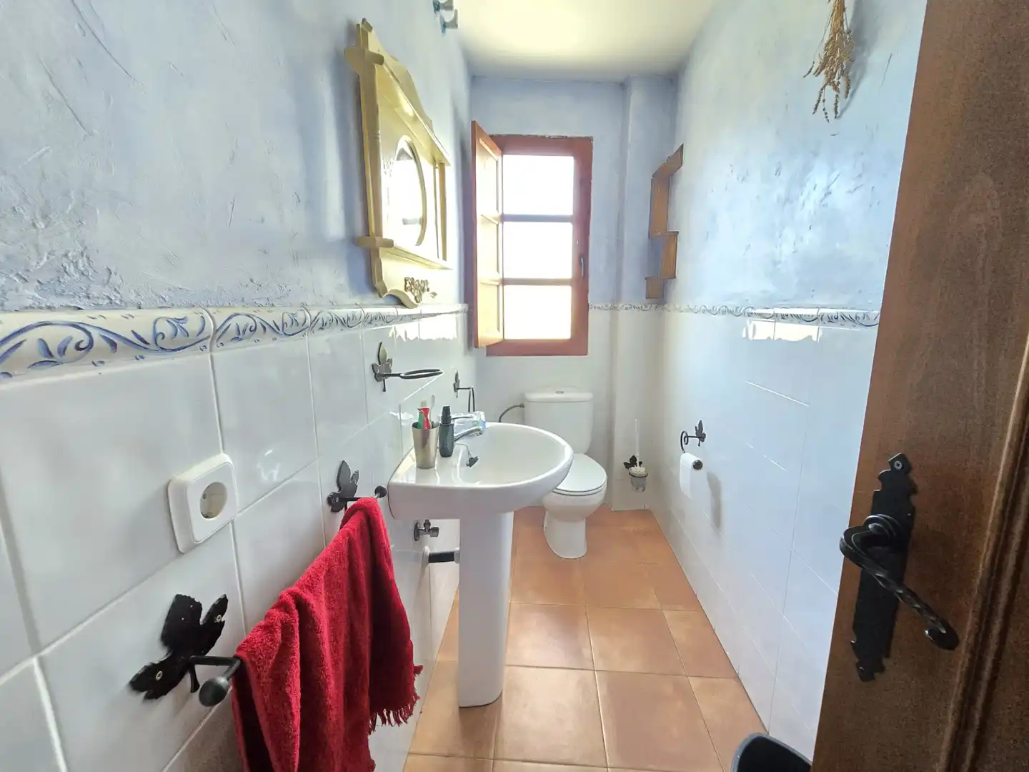 Baño de Casa adosada en venta en Olmeda de las Fuentes con Calefacción
