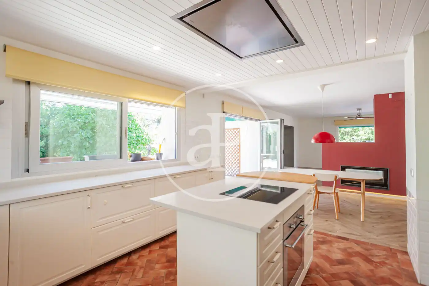 Cocina de Casa o chalet de alquiler en Madrid con Aire acondicionado, Calefacción y Jardín privado