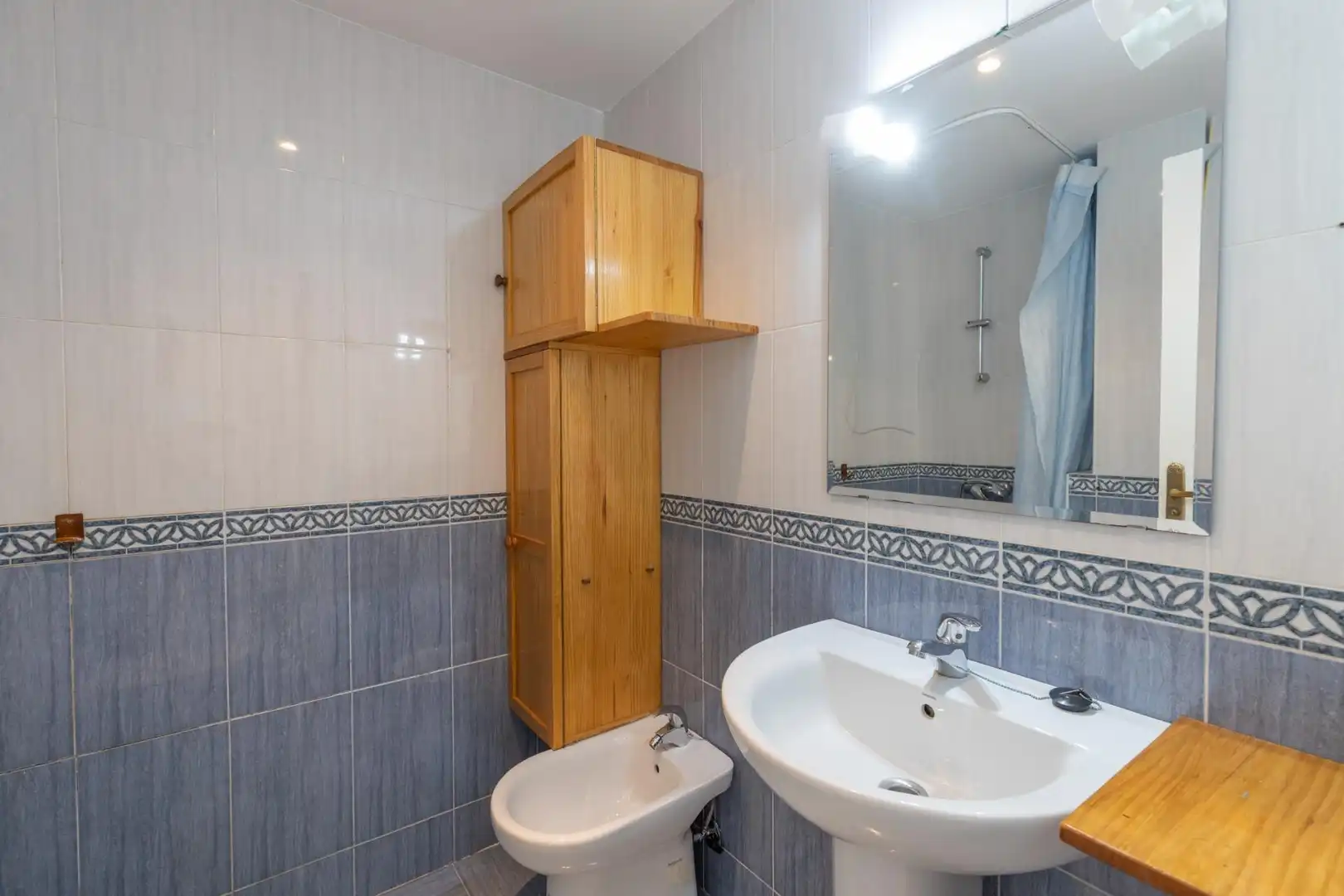 Bany de Pis en venda en Granada amb Terrassa