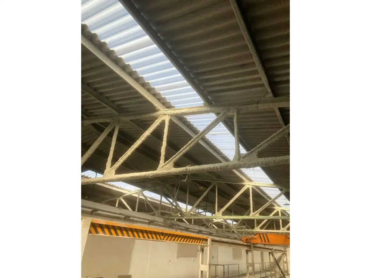 Außenansicht von Fabrikhallen zur Miete in Montcada i Reixac