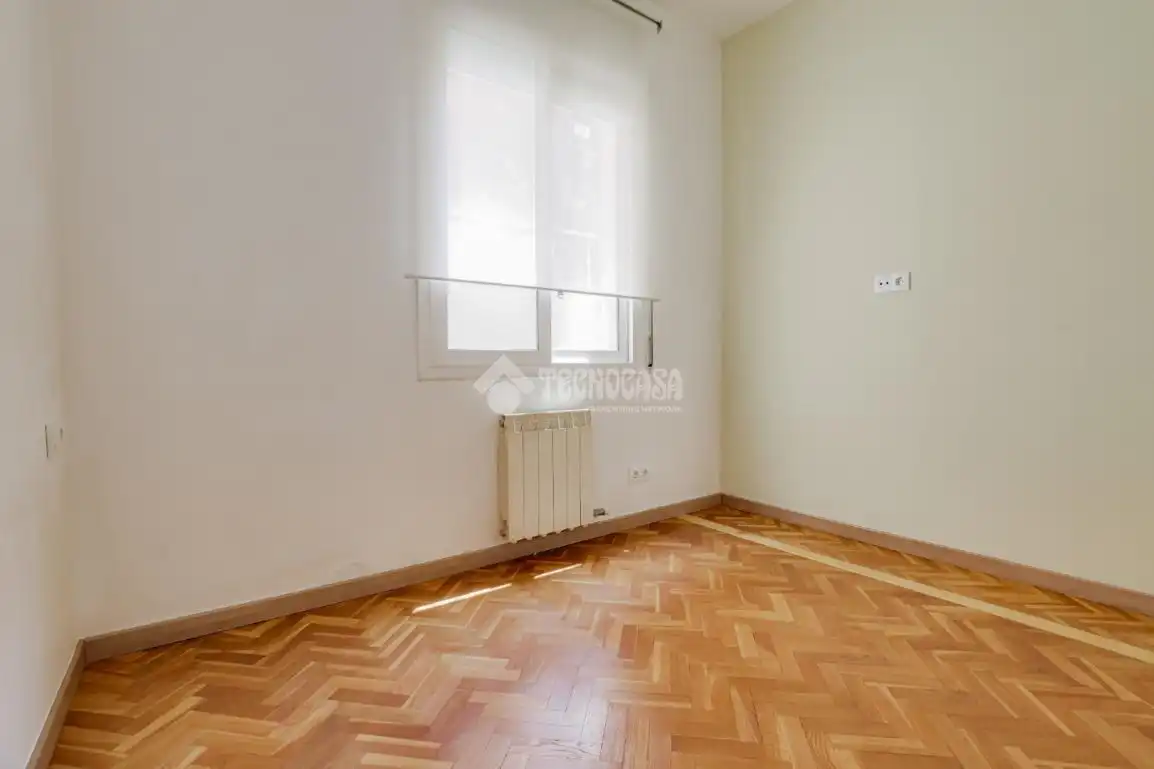 Habitación de Piso en venta en Barcelona con Calefacción y Parquet