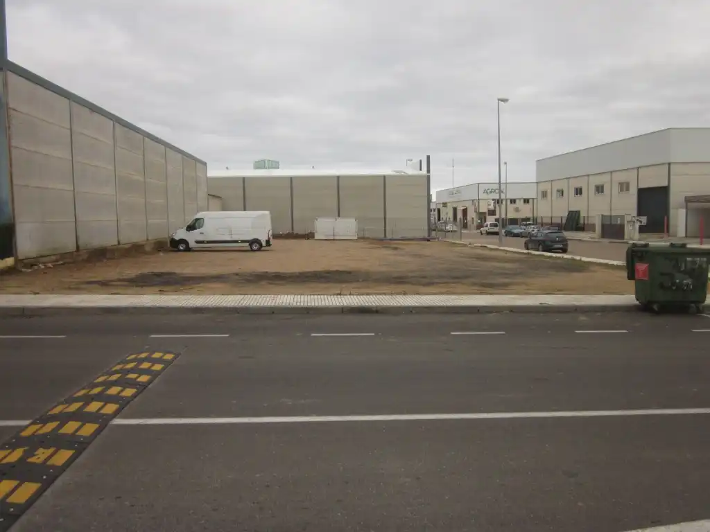 Terreny industrial en venda a Don Benito, imagen 2