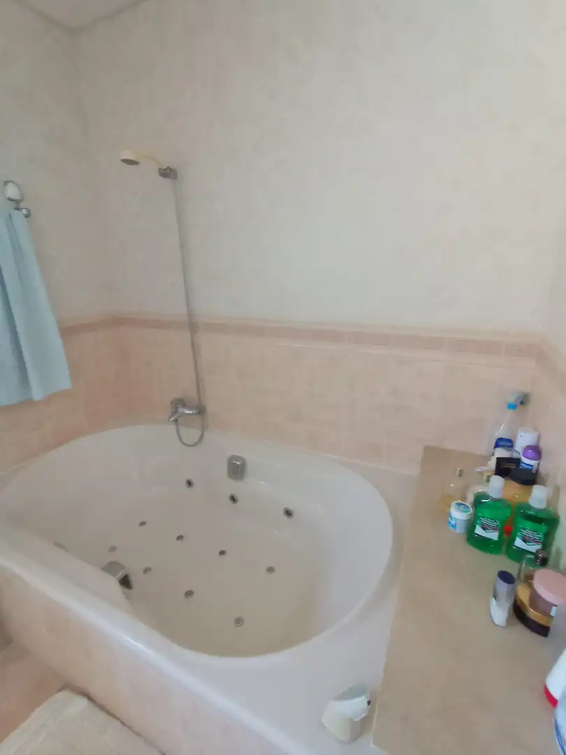 Baño de Casa o chalet de alquiler en Fuengirola con Aire acondicionado, Calefacción y Jardín privado
