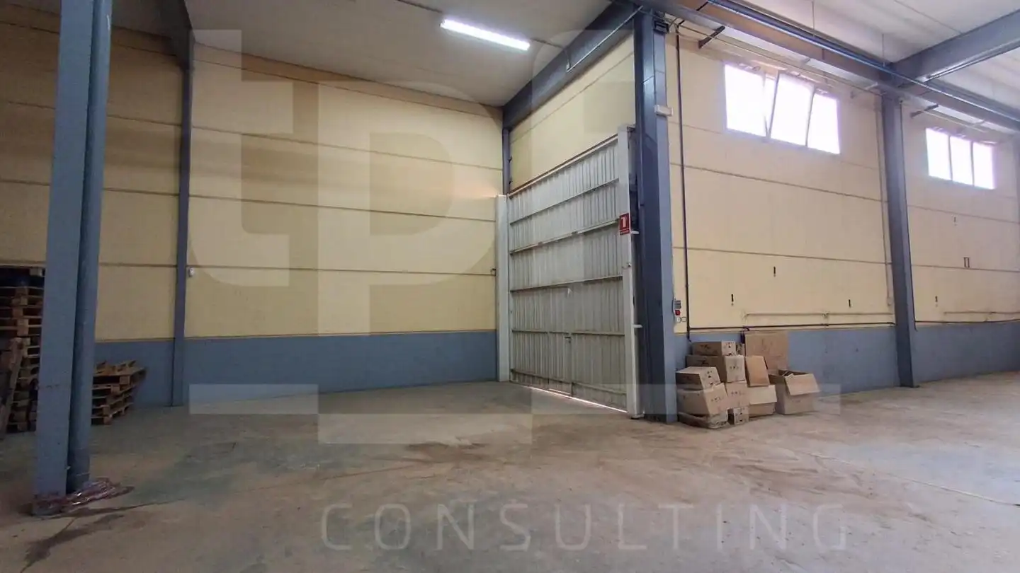 Nave industrial de alquiler en Moncada