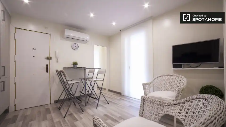 Wohnzimmer von Wohnung zur Miete in Barcelona mit Klimaanlage, Heizung und Möbliert