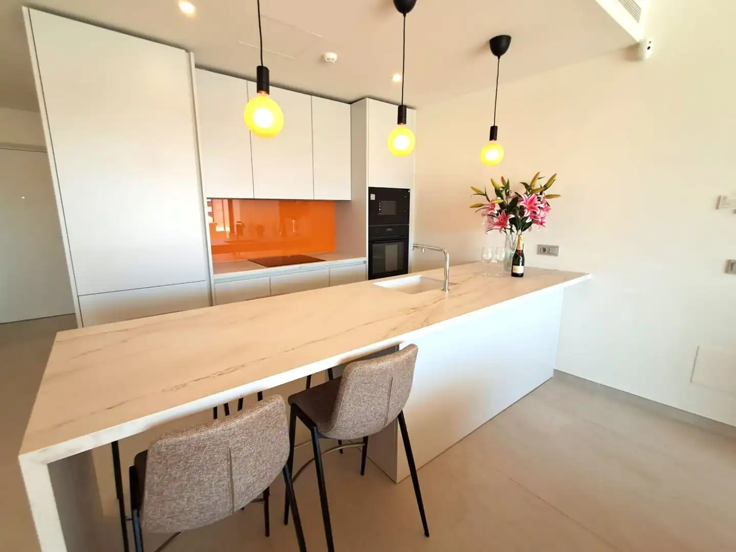 Cocina de Apartamento en venta en Fuengirola con Aire acondicionado, Terraza y Trastero