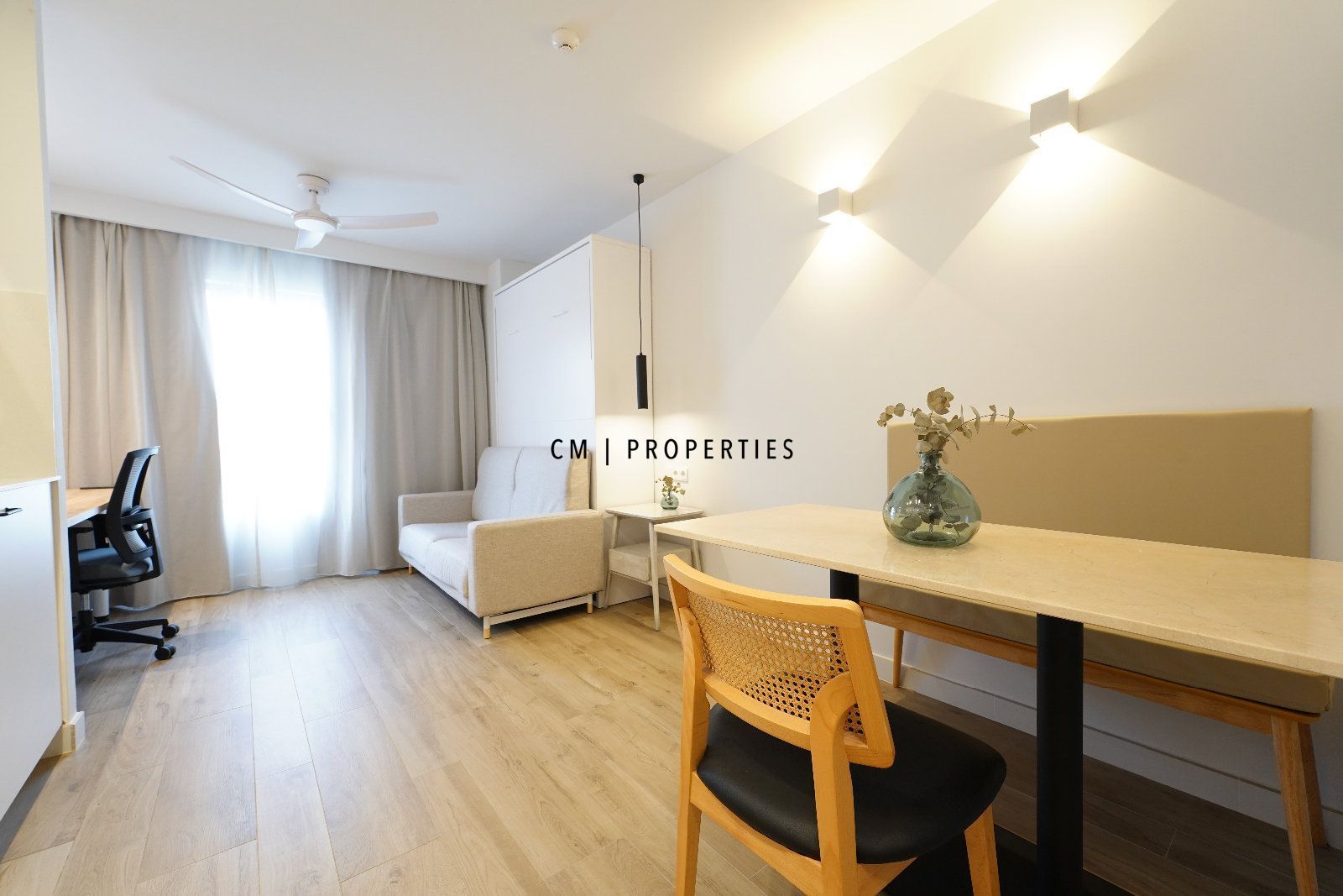 Dormitori de Pis de lloguer en  Valencia Capital amb Aire condicionat, Calefacció i Moblat