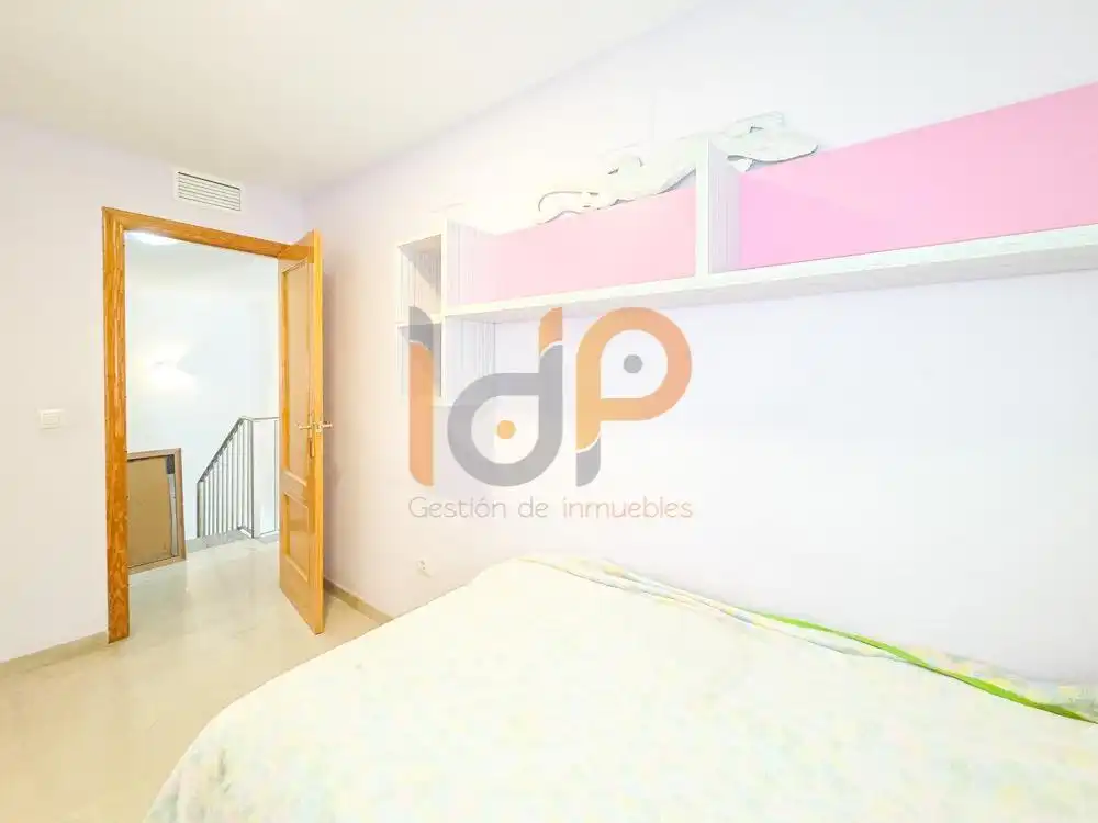 Habitación de Dúplex en venta en Garrucha con Aire acondicionado, Terraza y Trastero