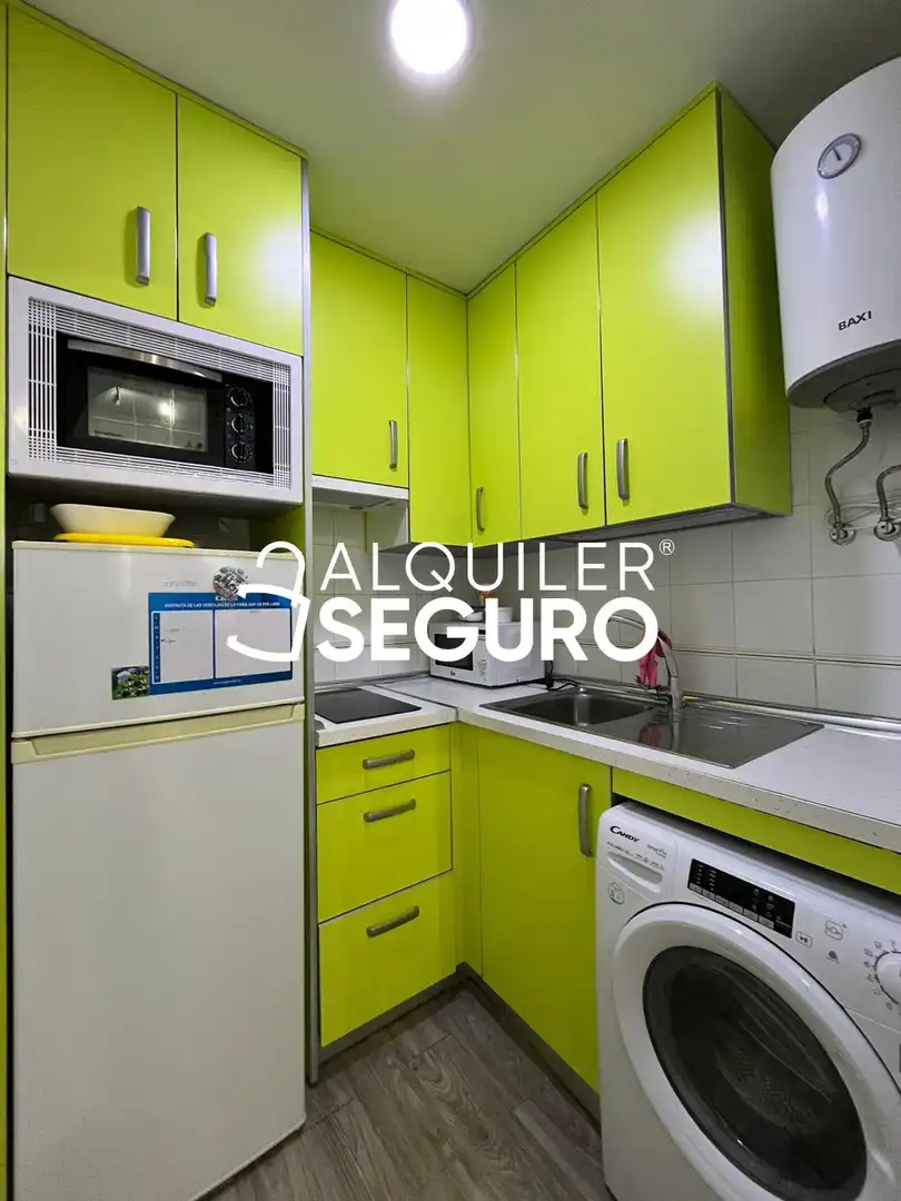 Küche von Wohnung zur Miete in Madrid mit Möbliert