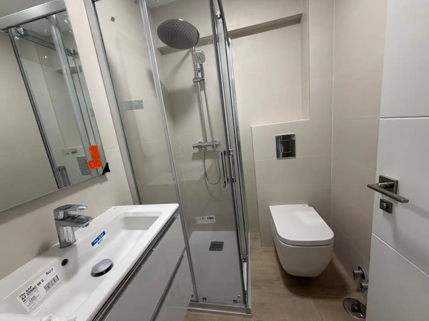 Badezimmer von Wohnung zur Miete in Fuencarral - El Pardo