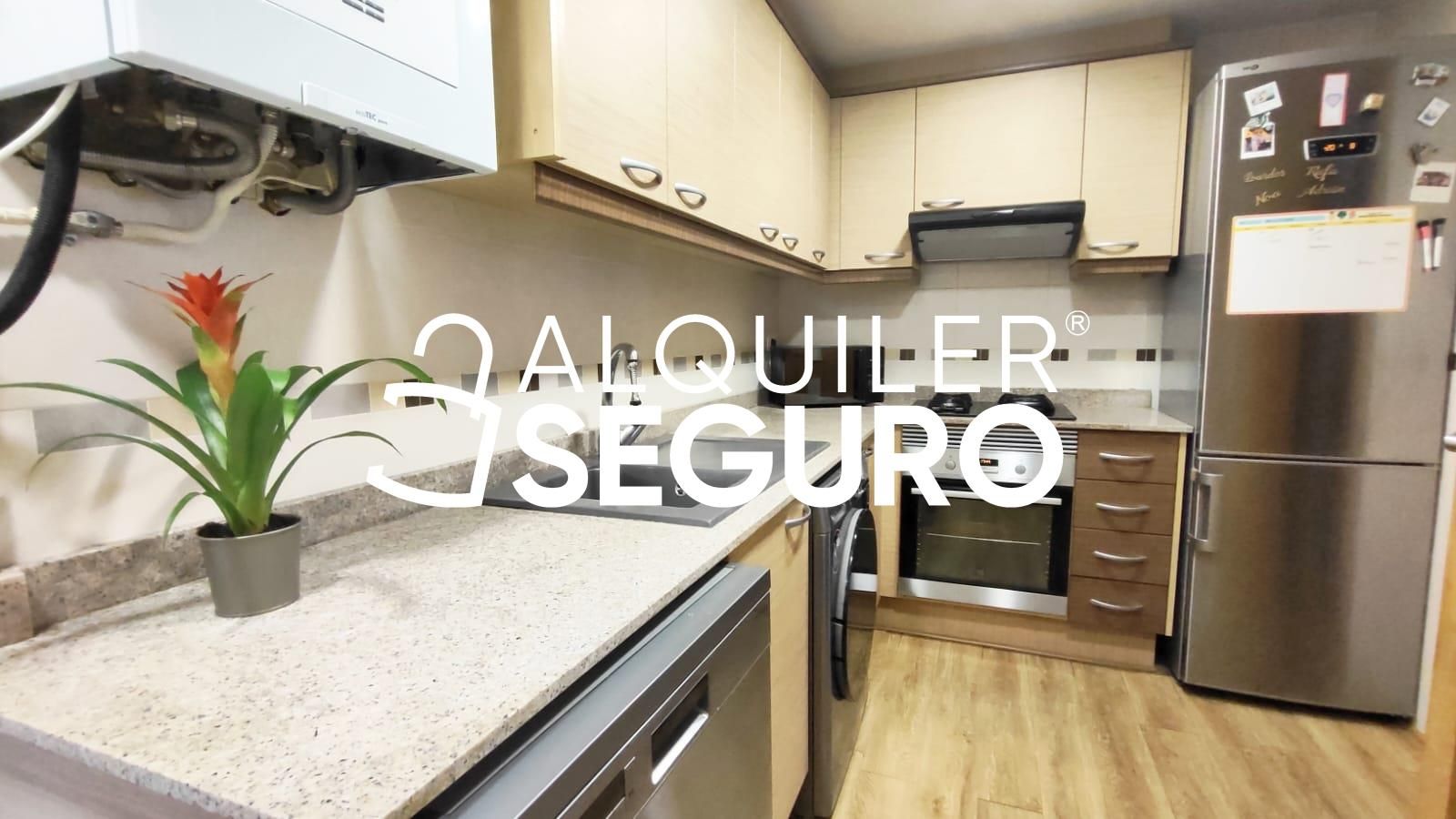 Cocina de Piso de alquiler en La Pobla de Vallbona