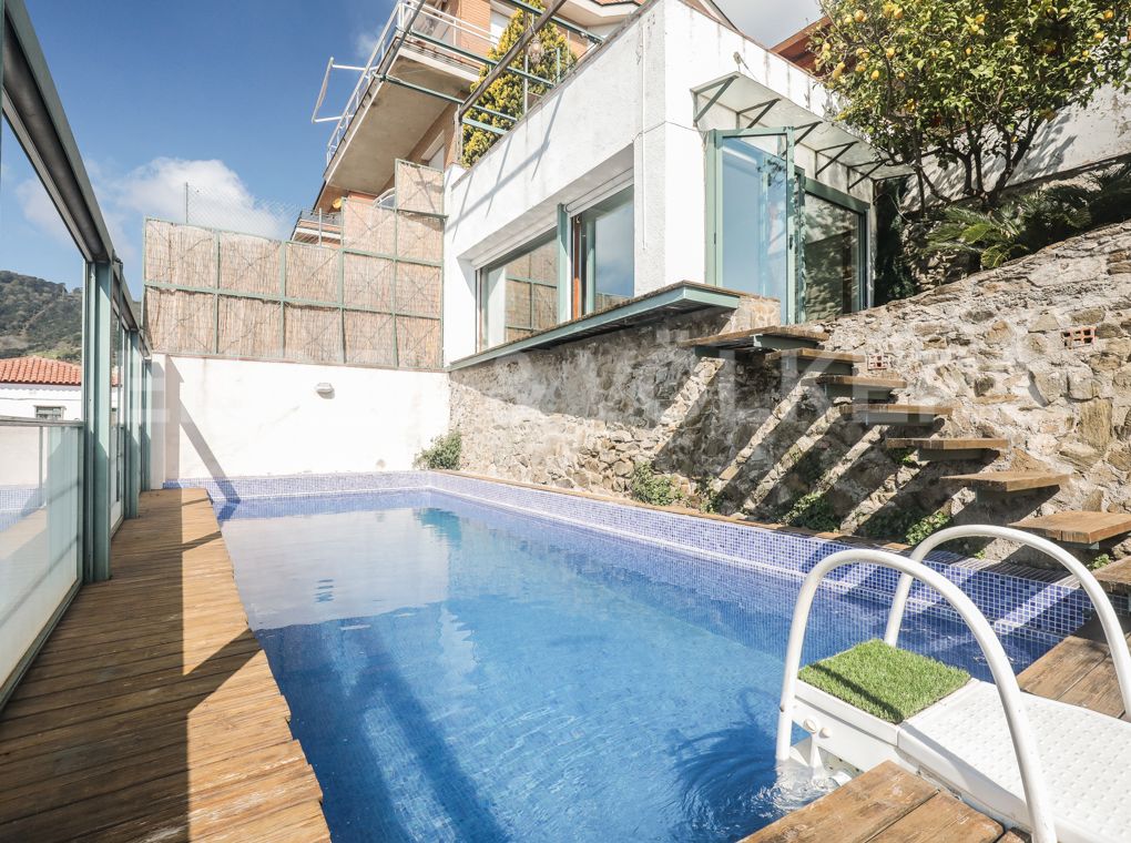 Piscina de Casa o chalet de alquiler en  Barcelona Capital con Aire acondicionado, Calefacción y Jardín privado